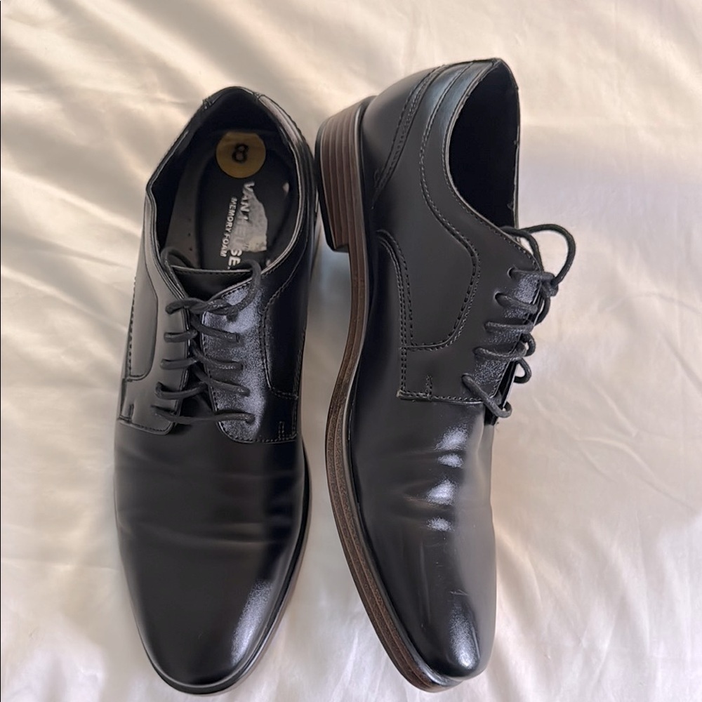 NEW Van Heusen Black Oxford Tie  Shoes. Great for Office,Party,Wedding